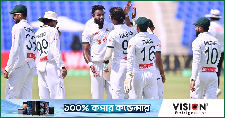 চরম নাটকীয়তায় ড্র আবুধাবি টেস্ট